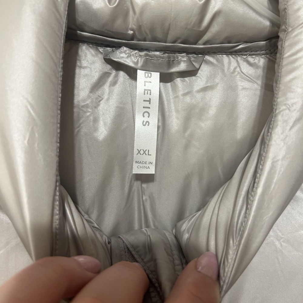 Fabletics Elliot Packable Puffer Vest Collar NWT Silver Size XXL - Picture 2 of 6